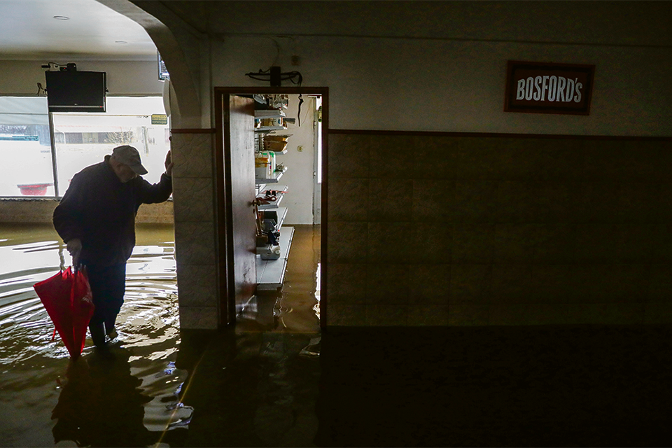 Turismo de Portugal convoca hot&eacute;is para receberem popula&ccedil;&atilde;o afetada pelas tempestades
