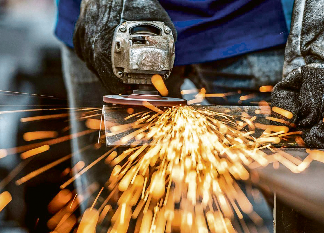 O governo portugu&ecirc;s tem  a obriga&ccedil;&atilde;o de estar ao lado  da ind&uacute;stria portuguesa