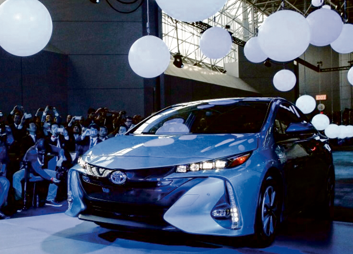 Portugueses andam loucos  com os carros h&iacute;bridos