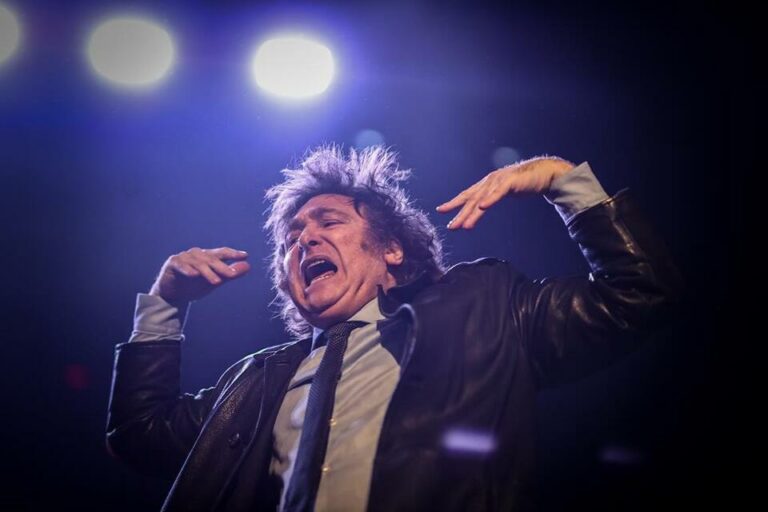 Argentina: resultado de Javier Milei “é excelente para a extrema-direita europeia”