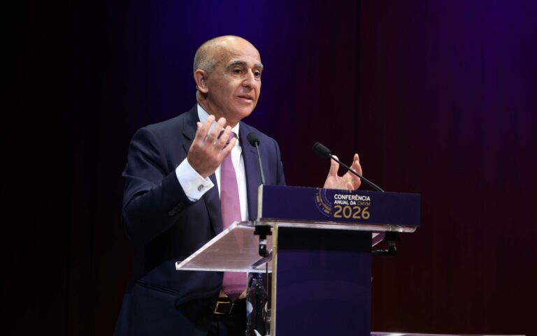 CMVM aumenta lucros em 50% para 2,88 milh&otilde;es em 2025 e encerra processos do "universo BES"