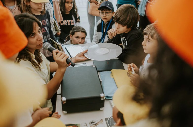 A Música dá Trabalho ou como educar através da música