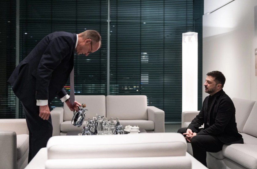 Europa prop&otilde;em liderar &ldquo;for&ccedil;a multinacional&rdquo; e apoiar ex&eacute;rcito ucraniano