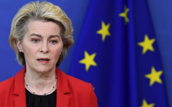 UE prepara resposta a tarifas de Trump e tecnológicas americanas devem ser as visadas