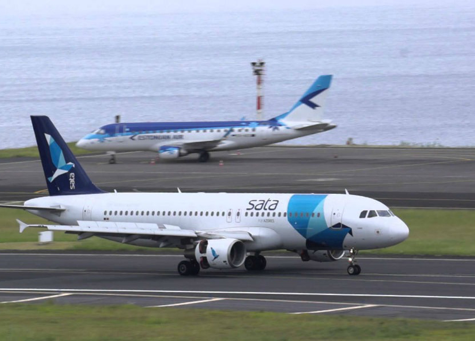Administra&ccedil;&atilde;o  da SATA prop&otilde;e venda  de pelo menos 75%  da Azores Airlines
