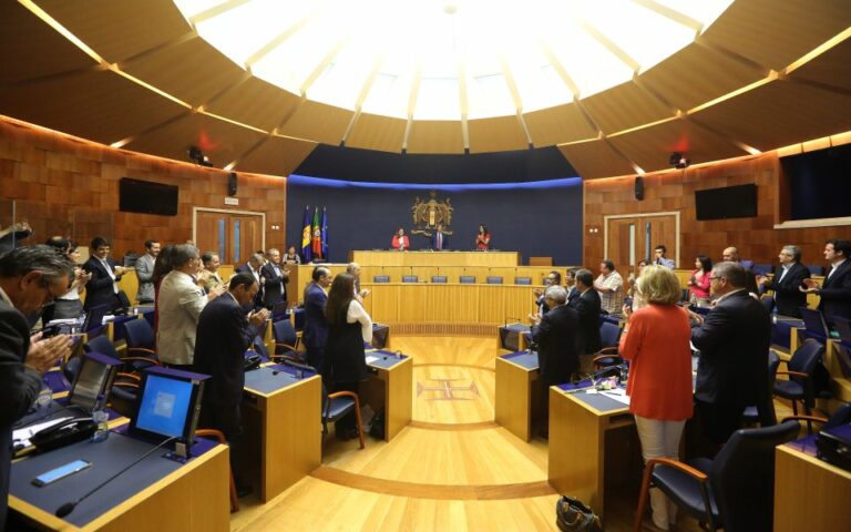 Assembleia da Madeira toma posse com 31 regressos e 15 novas caras