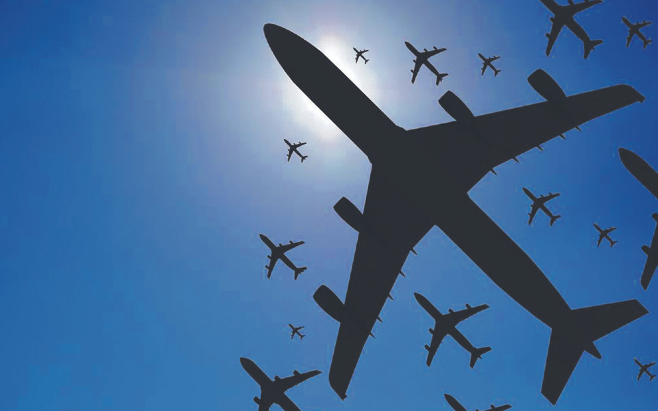 Frota mundial de aviões só recupera totalmente a meio do próximo ano