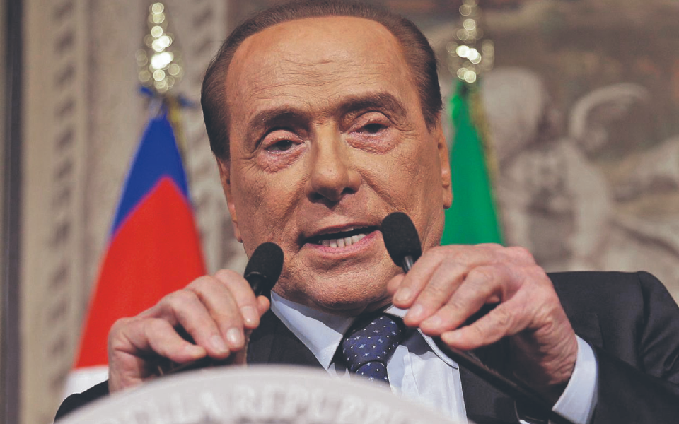 Sombra de Berlusconi volta a agitar Itália