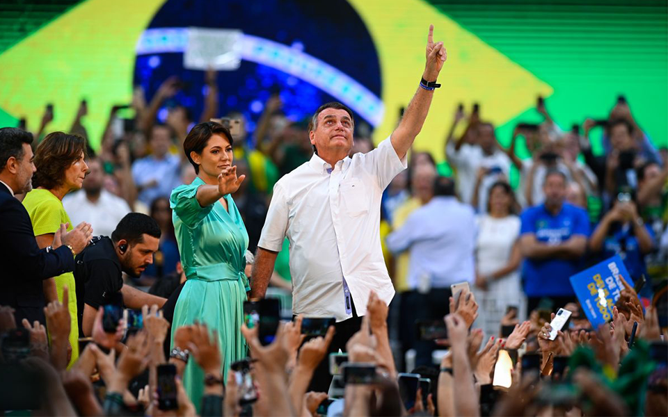Bolsonaro distribuiu 3,47 mil milhões de euros entre agosto e outubro