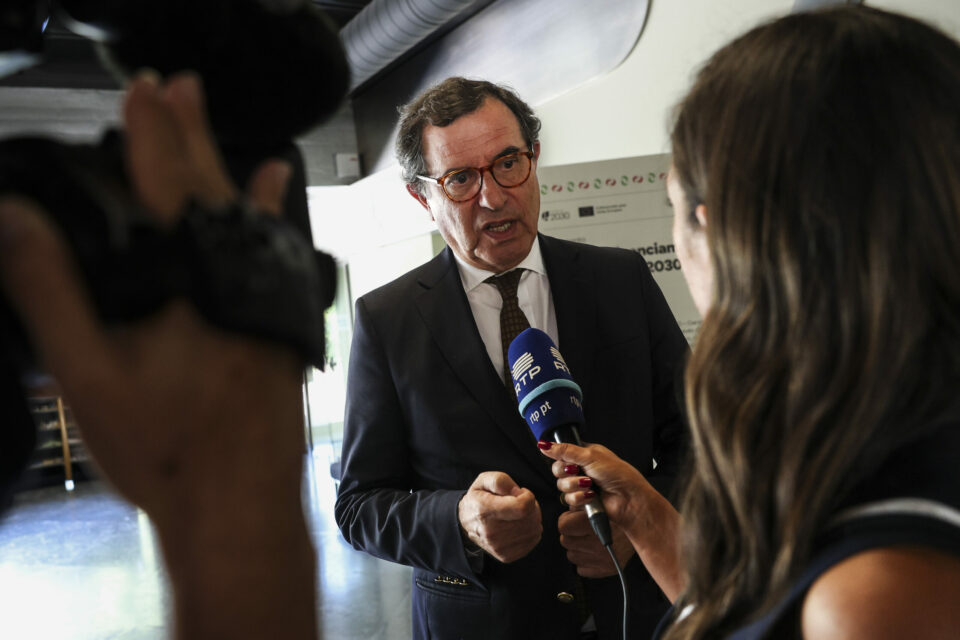 Liberais chamam Castro Almeida ao Parlamento para explicar apoios &agrave; restaura&ccedil;&atilde;o