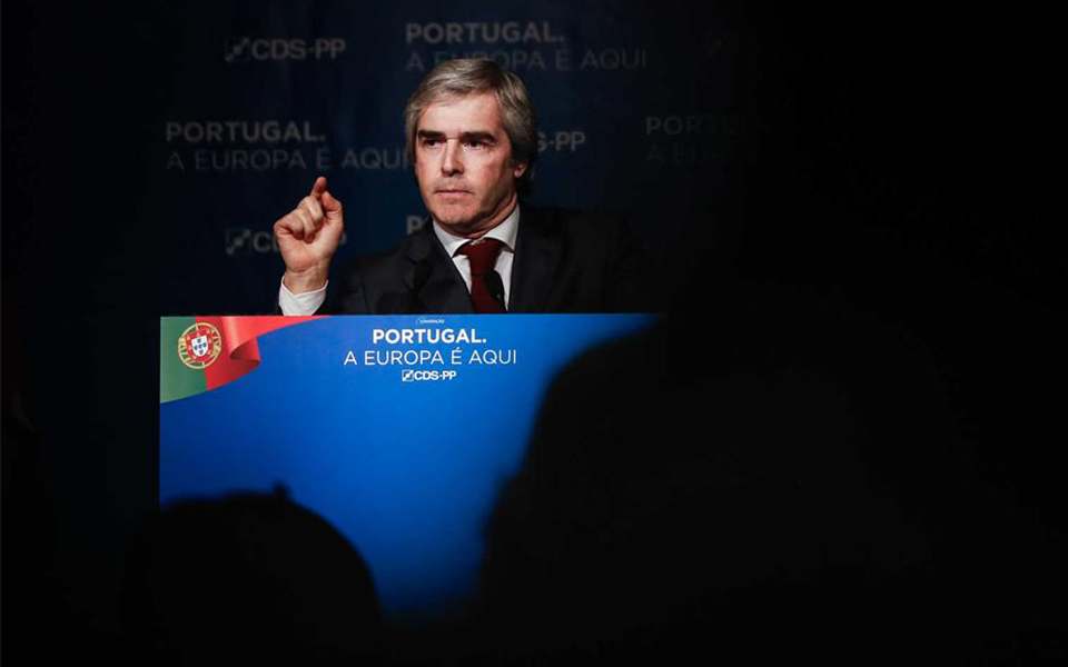 Nuno Melo tenta fazer o pleno entre os críticos da liderança do CDS-PP