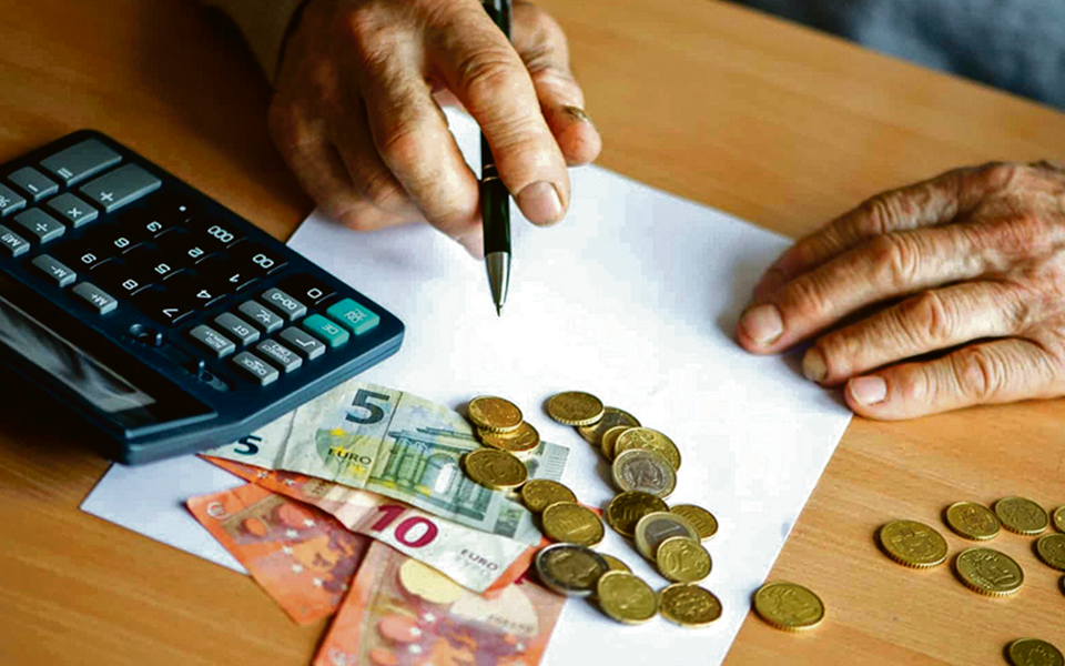 Governo dá aumentos extra até 200 euros  aos pensionistas