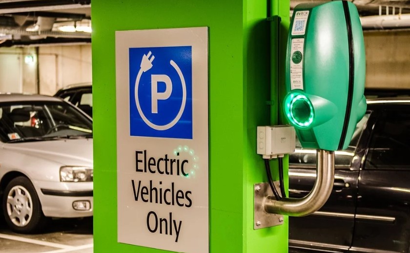Incentivos para comprar ve&iacute;culos el&eacute;tricos arrancam a 29 de dezembro