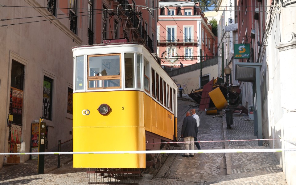 Carlos Moedas não reconduz administração da Carris após relatório sobre acidente em Lisboa