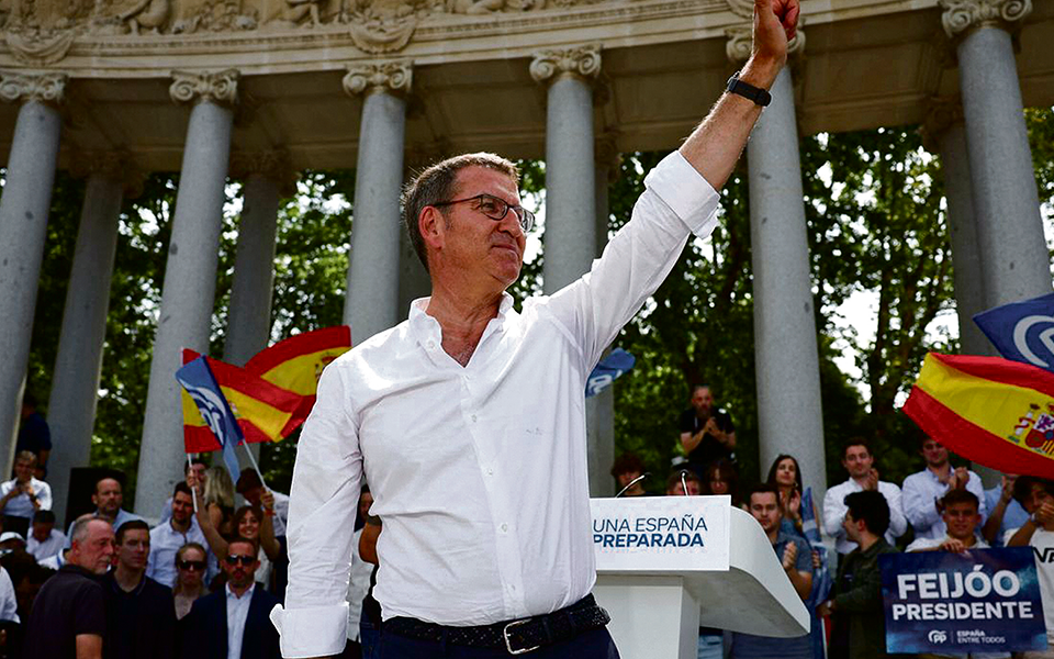 PP vence eleições em Espanha mas direita falha maioria absoluta