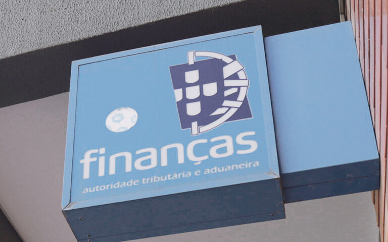 Fundo para prémios de funcionários do fisco reforçado em 65 milhões