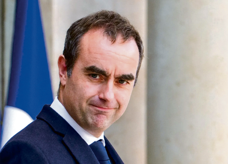 Fran&ccedil;a: Lecornu espera ser salvo de censura pelos socialistas