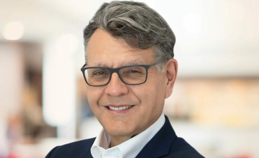 Hernan Saenz: "Portugal pode tornar-se um polo tecnol&oacute;gico europeu se apostar em talento, inova&ccedil;&atilde;o e integra&ccedil;&atilde;o da tecnologia"