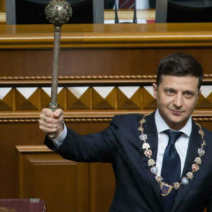 Ucr&acirc;nia: Zelensky mant&eacute;m popularidade e ganharia elei&ccedil;&otilde;es presidenciais
