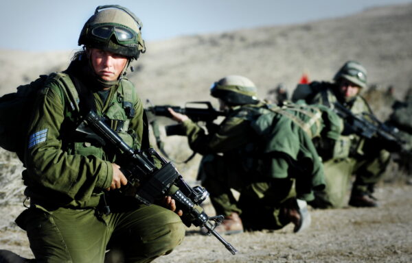 Israel vai antecipar recrutamento de 1.300 militares