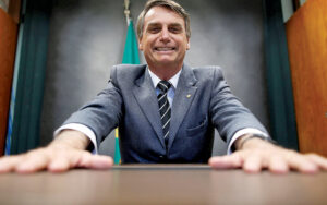Amnistia a Bolsonaro é rejeitada por 54% e aprovada por 39%