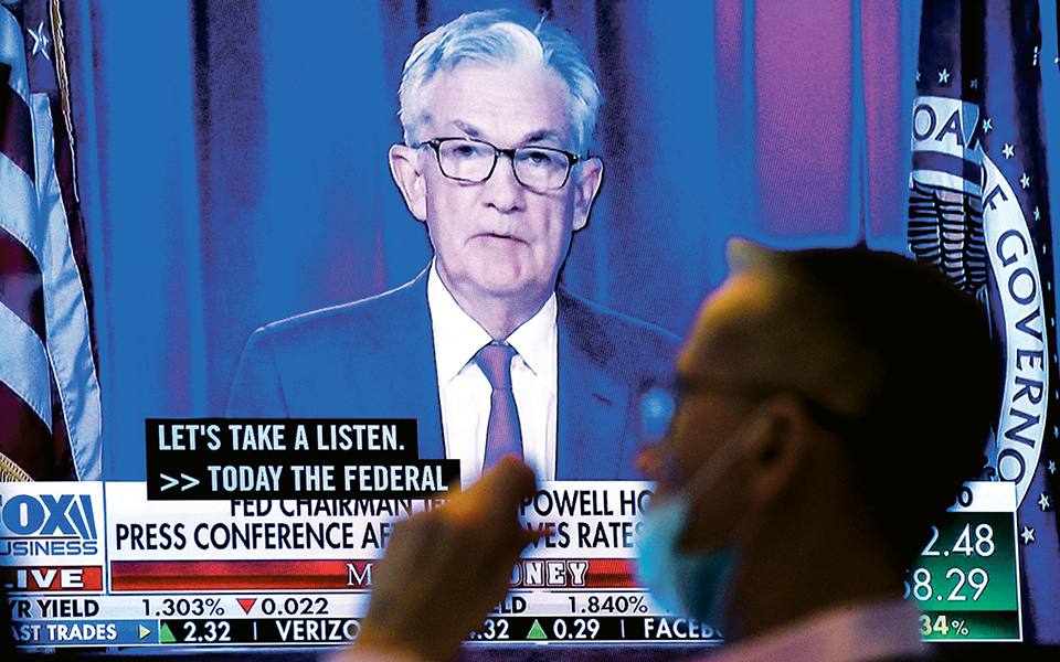 Powell e retalho penalizam bolsas