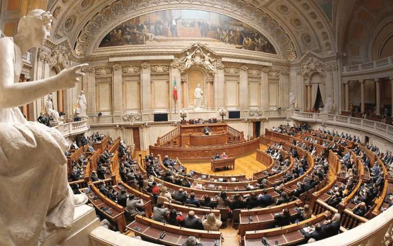 Reforma do Estado tem nova comissão para criar leis e vigiar ação do Governo