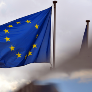 UE ainda acredita em acordo com os EUA até dia 9 e com tarifas abaixo de 10%
