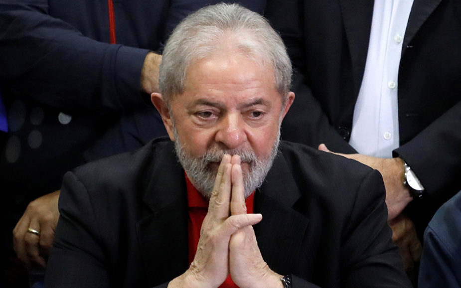 Brasil: Lula, herói ou vilão, no Planalto ou na prisão?