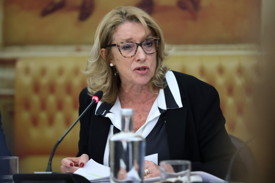 Governo garante que não tem linhas vermelhas na nova lei laboral