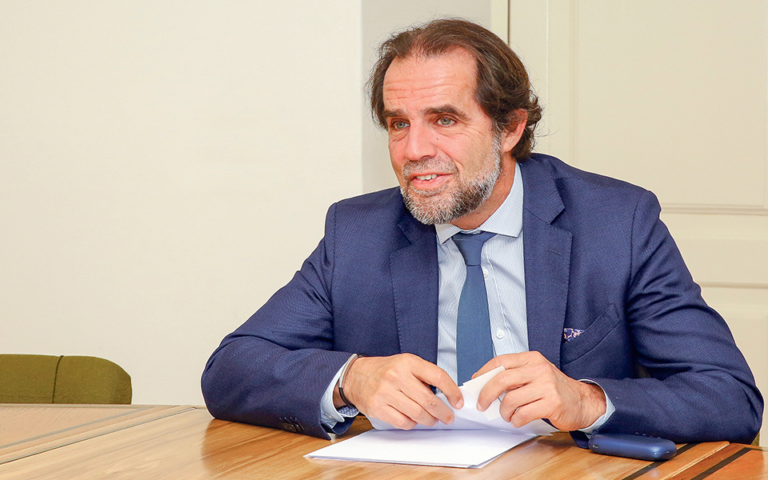 PSD inicia negociações com CDS-PP para assegurar governação na Madeira