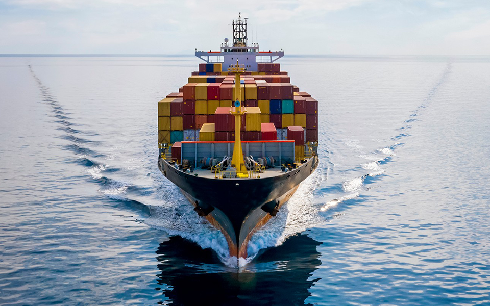 Custos dos contentores aumentam 300% devido &agrave; guerra no Golfo