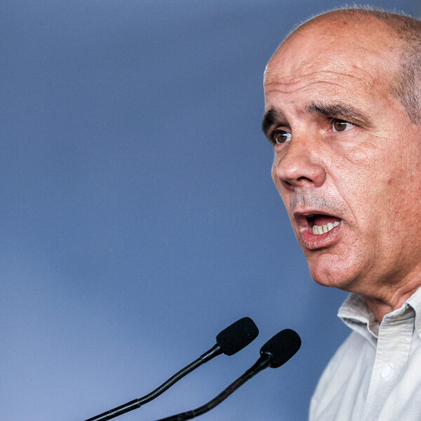 PCP acusa Governo de "fugir" à confirmação de que houve "efetiva utilização da Base das Lajes pelos EUA no ataque ao Irão"