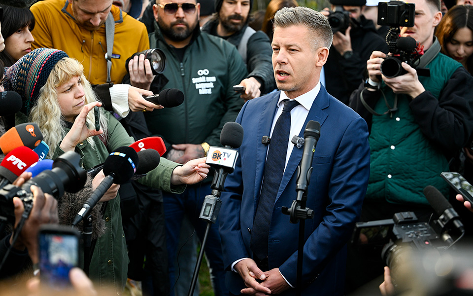 Hungria: &ldquo;recuperar 19 mil milh&otilde;es de fundos europeus&rdquo; &eacute; a prioridade de P&eacute;ter Magyar