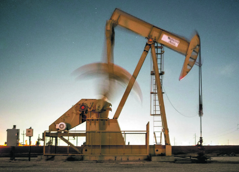 Produção de petróleo em Angola com perspetiva “muito negativa” até fim de 2032
