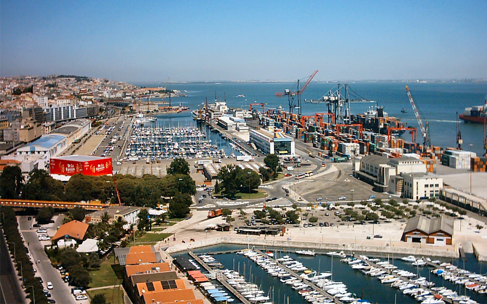 Portos de Lisboa e costa leste da América do Sul vão ter ligação marítima direta