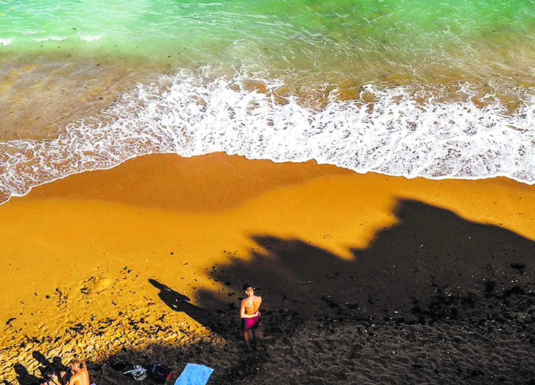 Banqueiros escolhem as praias do Algarve. Será que conseguem desligar?