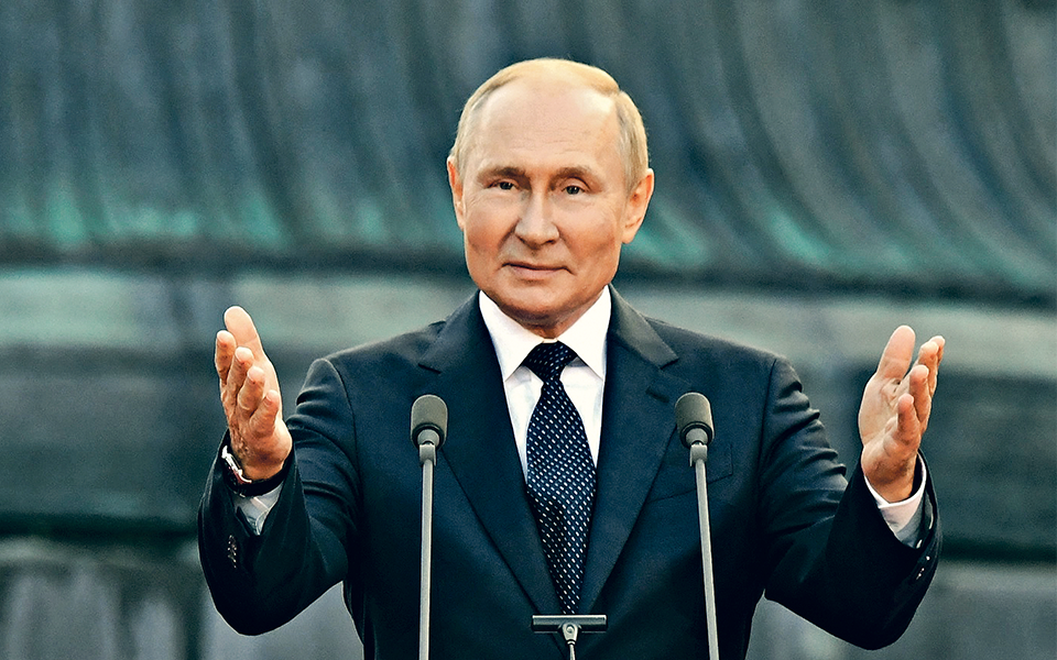 Putin une extremos na oposição ao Ocidente
