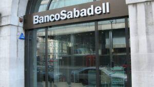 Sabadell explora fusão com o Abanca como alternativa à OPA do BBVA