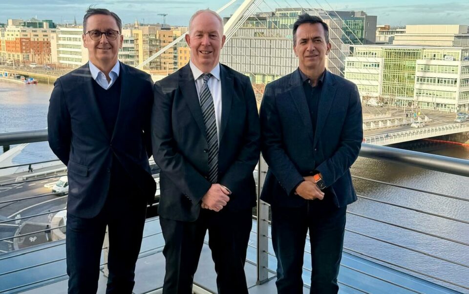 Salvador Caetano Auto anuncia aquisi&ccedil;&atilde;o do grupo irland&ecirc;s Cedar