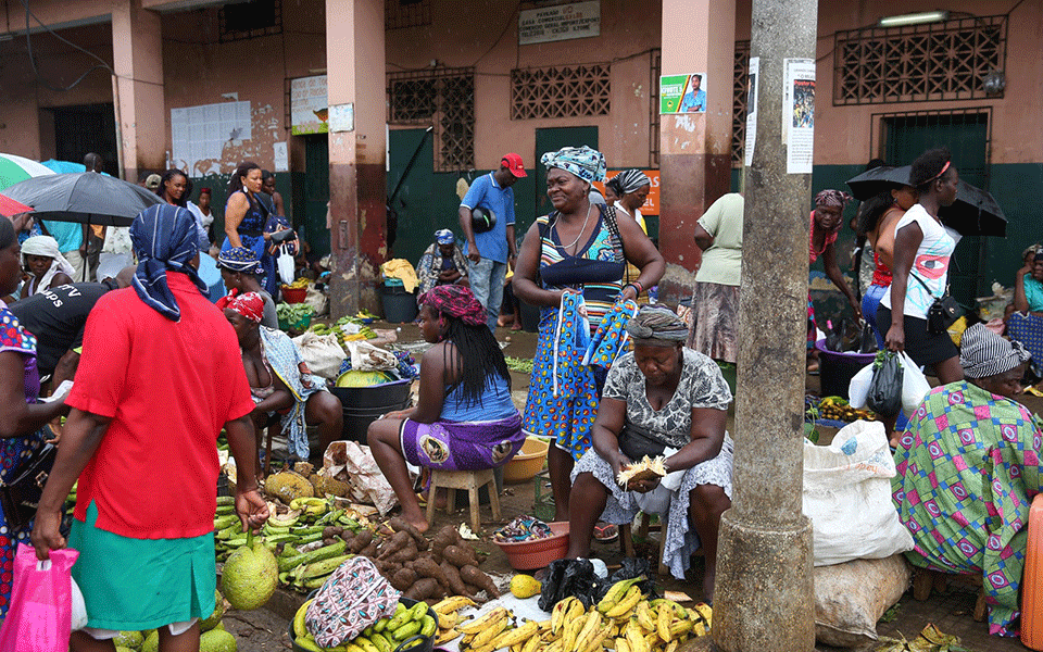 FMI aperta o cerco a São Tomé e Príncipe