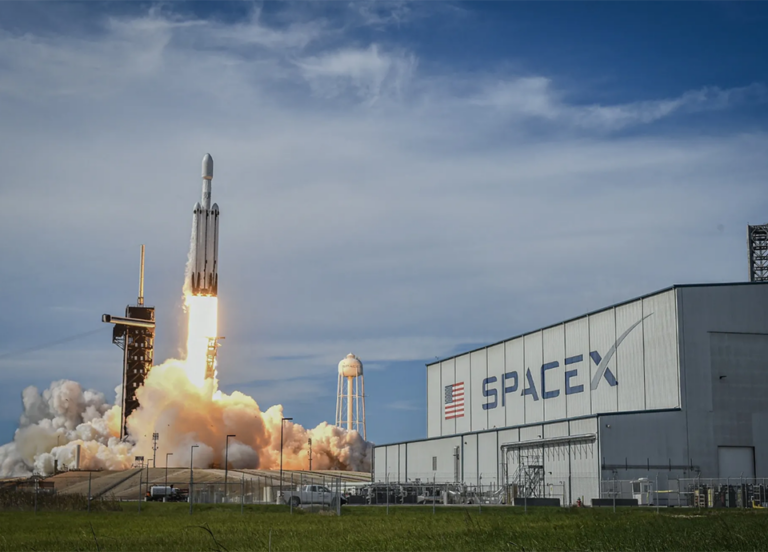 Receitas da SpaceX disparam 92% para 7,8 mil milh&otilde;es no segundo trimestre