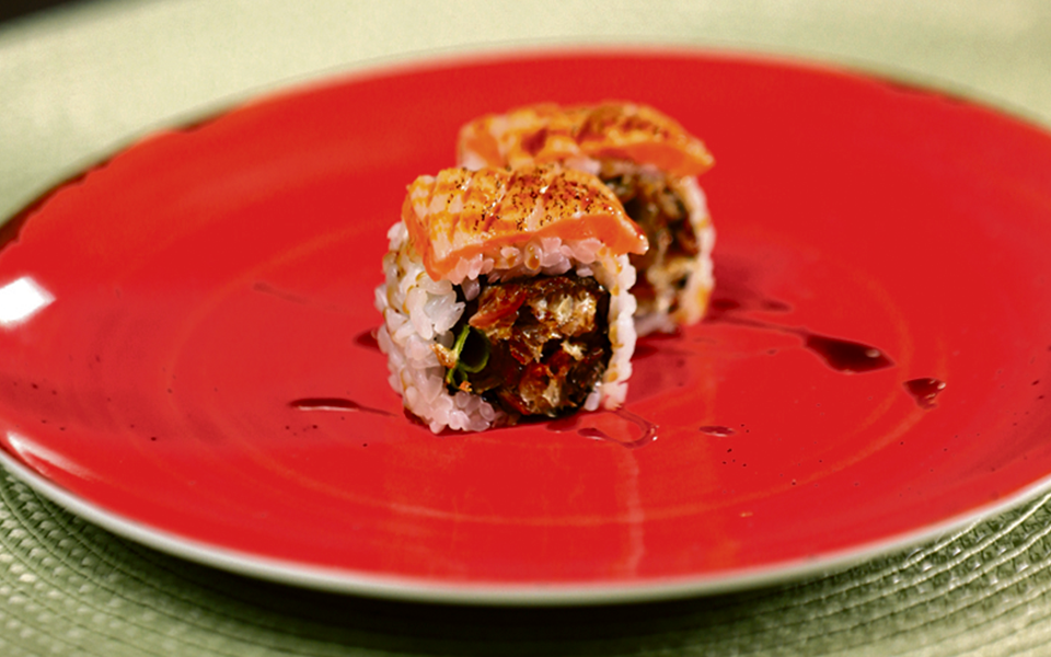 Nova carta do chef Taro inclui sushi de fusão