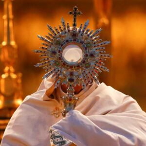 O Francisco asiático e o secretário do Papa: os dois favoritos para liderar a Santa Sé
