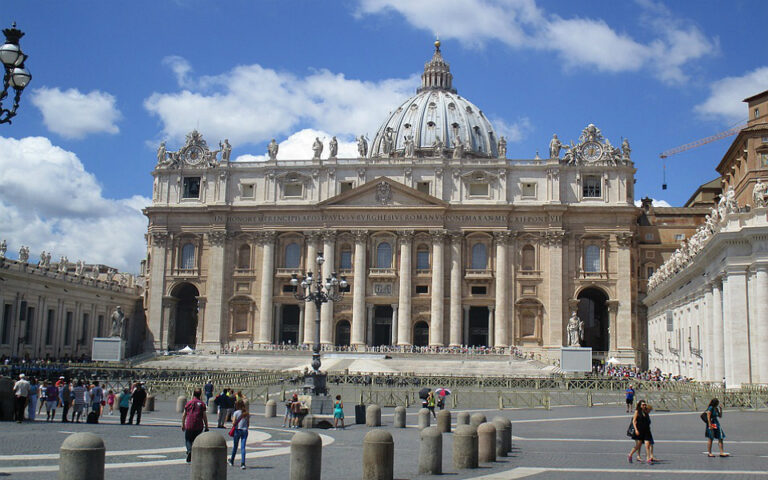 Pietro Parolin e Luis Tagle surgem como favoritos nas apostas para novo Papa
