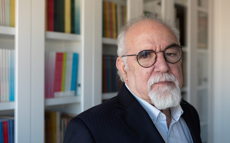 "Em mais de 100 medidas, dificilmente encontramos uma a favor dos trabalhadores", diz Vieira da Silva